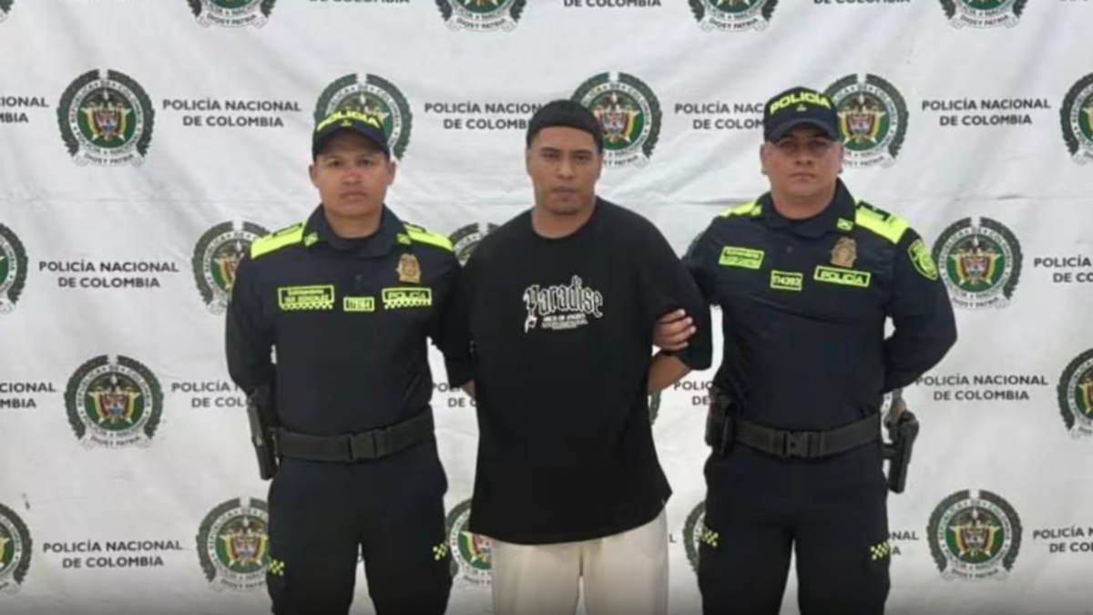 Cae «Carlos Muleta», el temido líder armado de Los Costeños con más de 15 años de antecedentes criminales

 – Ojo critico