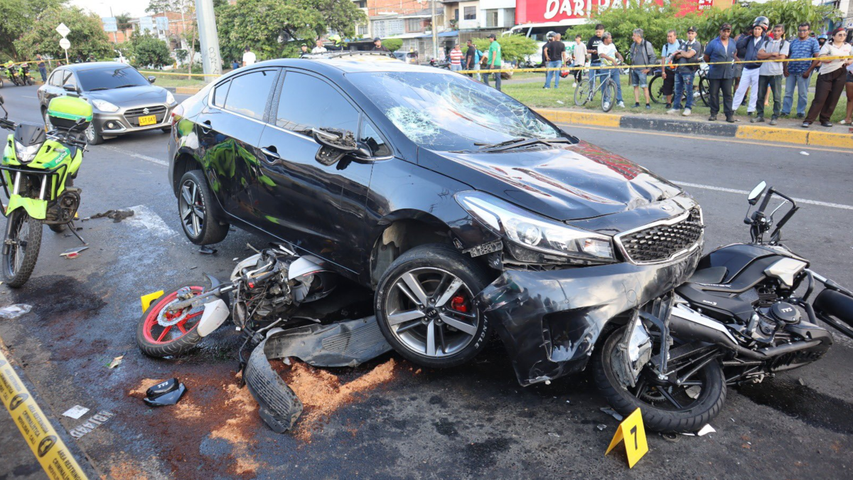 La fuga tras el robo de un coche acabó con cinco heridos y siete vehículos dañados

 – Ojo critico