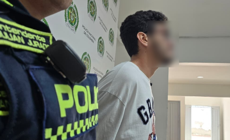 Mujer recibió 20 puñaladas por parte de su pareja y vecinos desesperados alertaron a la policía tras escuchar gritos

 – Ojo critico