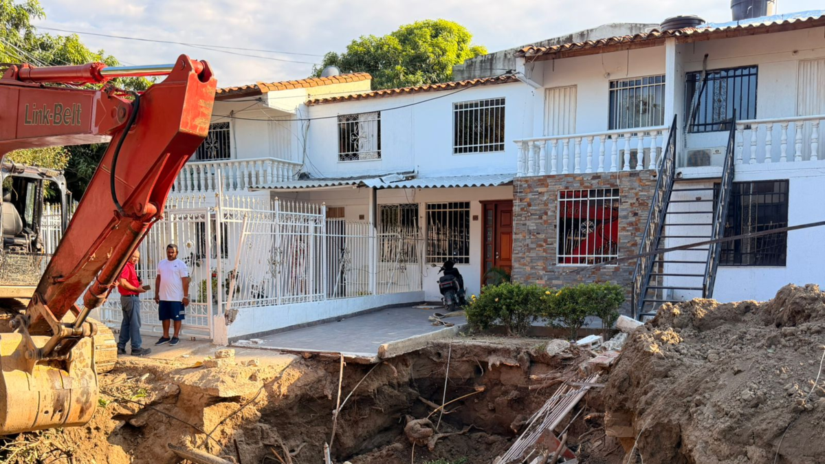 Nuevo colapso urbano en Santa Marta obligó a evacuar a tres familias

 – Ojo critico