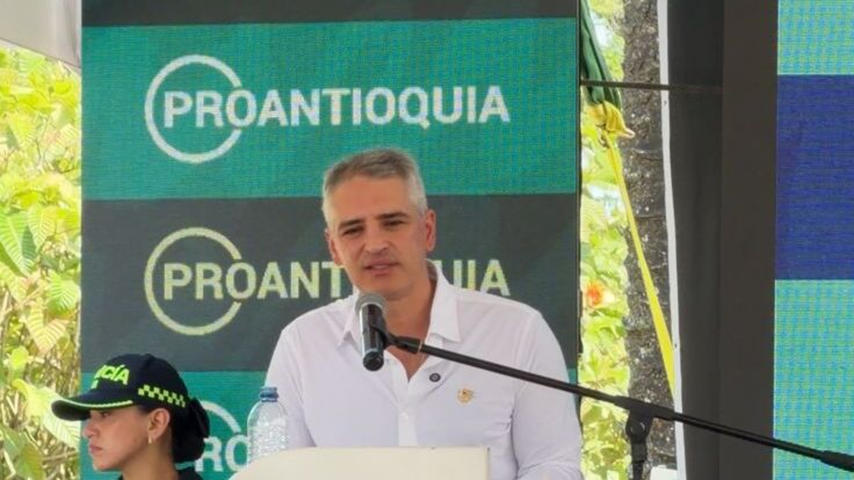 Gobernador Andrés Julián Rendón reacciona en asamblea de Proantioquia a comentarios sobre su departamento: «Antioquia se defiende»

 – Ojo critico