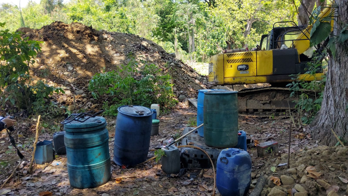Así funcionó el complejo minero ilegal más grande del departamento, descubierto recientemente en la Sierra Nevada de Santa Marta.

 – Ojo critico