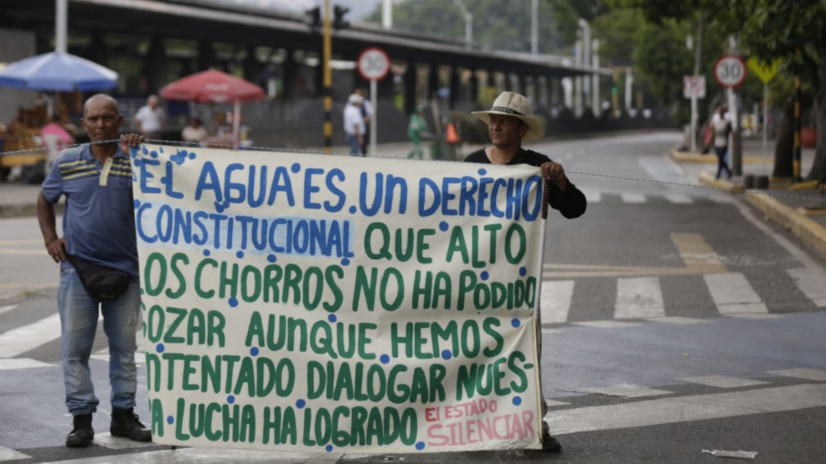 Alcaldía de Cali y vecinos del Municipio 20 llegaron a un acuerdo en la mesa técnica luego de 10 horas de diálogo

 – Ojo critico