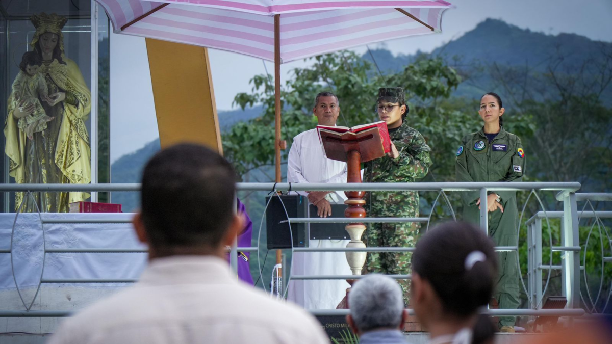 El despliegue de 12.000 uniformados habilitó vías y programas culturales para recibir a viajeros en Llano

 – Ojo critico