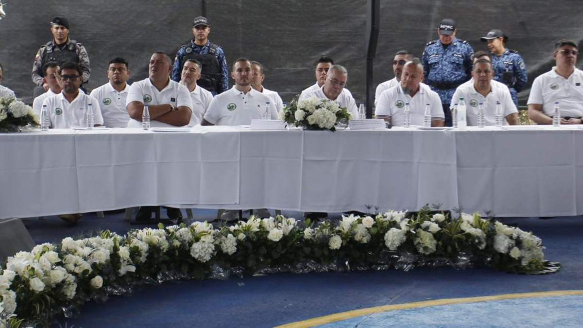 Fiscalía suspendió órdenes de aprehensión contra 23 líderes de la mesa municipal de paz del penal de Itagüí por orden del Gobierno Nacional

 – Ojo critico