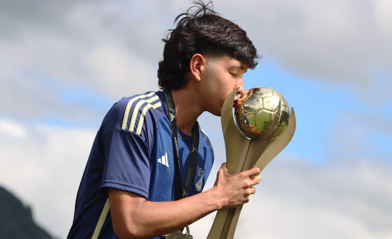 Carrera deportiva del santanderino Santiago Castrillón, jugador de Millonarios que falleció el domingo tras desmayarse en medio de un partido

 – Ojo critico