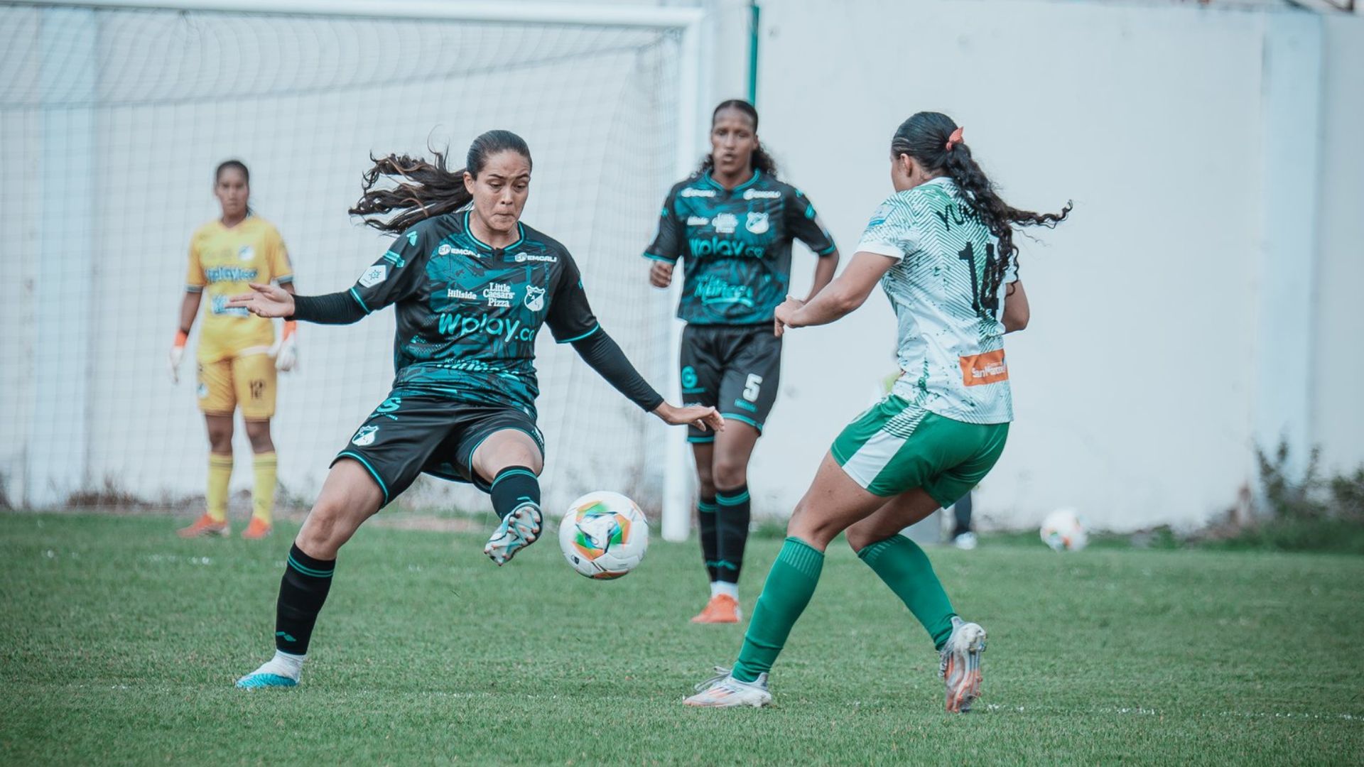 La FIFA permite la presencia de mujeres en puestos directos de selecciones femeninas

 – Ojo critico