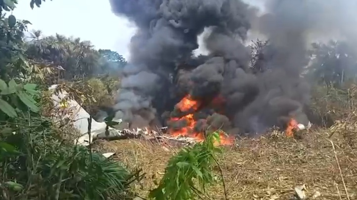 El gobernador Putumayo confirmó que ocho personas murieron y 15 se encuentran en estado crítico tras el accidente de un avión Hércules de la Fuerza Aérea.

 – Ojo critico