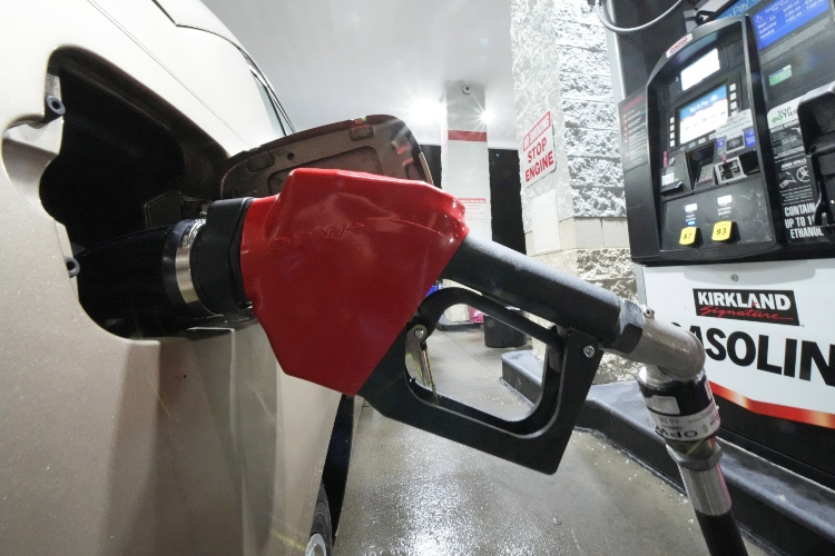 El precio de la gasolina en Estados Unidos alcanza su punto más alto en tres años

 – Ojo critico