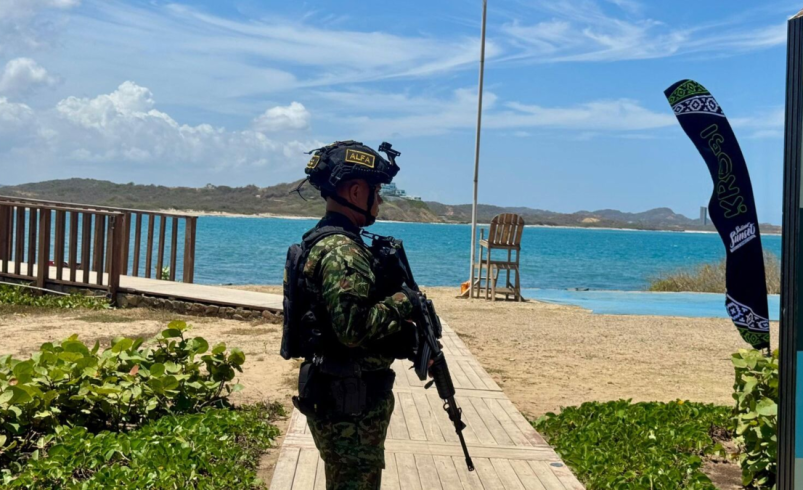 Más de 1.000 empleados uniformados en lugares clave.

 – Ojo critico