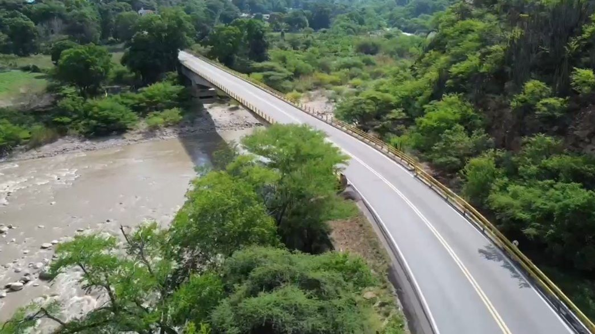 Señal SOS activada por el Colegio de Ingenieros de Santander ante una intervención urgente en el puente de El Pescadero por socavones y riesgo de derrumbe

 – Ojo critico