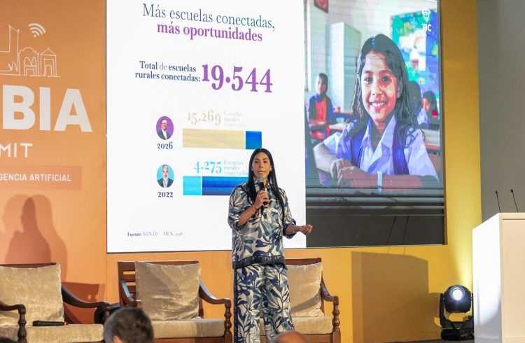 El gobierno presenta resultados sobre conectividad rural y anuncia cambios en la gestión del espectro durante la Cumbre Colombia Digital

 – Ojo critico