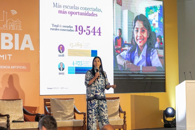 El gobierno presenta resultados sobre conectividad rural y anuncia cambios en la gestión del espectro durante la Cumbre Colombia Digital

 – Ojo critico