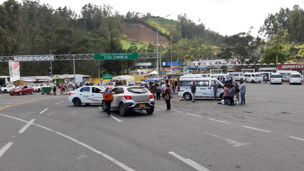 comenzó cuando salieron tres autobuses que transportaban a unas 130 personas

 – Ojo critico