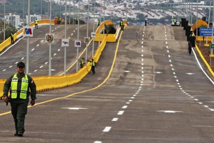 Anillo de seguridad y cierre de fronteras: así protegen la frontera para la reunión Petro-Rodríguez

 – Ojo critico