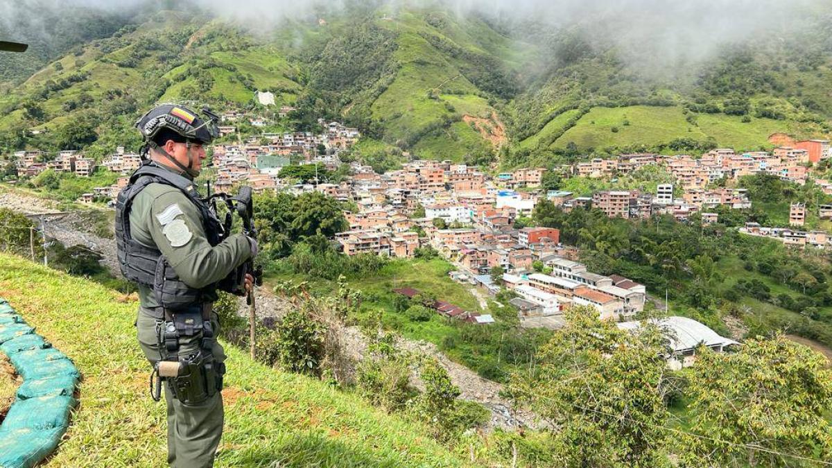 Ejército Nacional reporta combates con integrantes del frente disidente 36 en Briceño, Antioquia; hay tres soldados heridos

 – Ojo critico