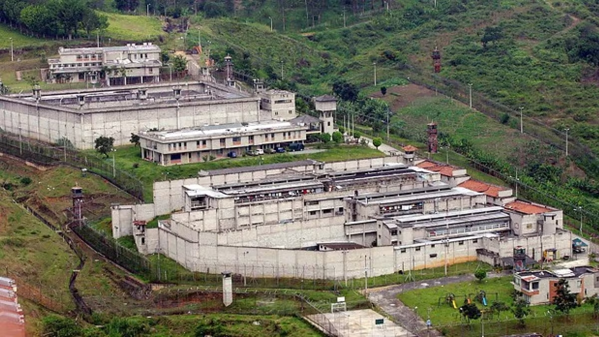 Descubren renovaciones de lujo en celdas de prisión de Itagüí tras fiesta vallenata con Nelson Velásquez

 – Ojo critico