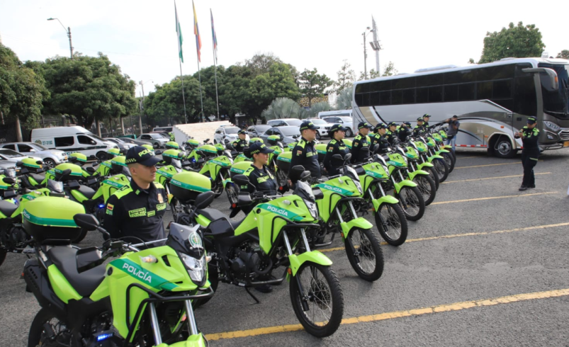 Cali refuerza cuerpo policial con vehículos y protección balística por 3 mil millones de pesos

 – Ojo critico