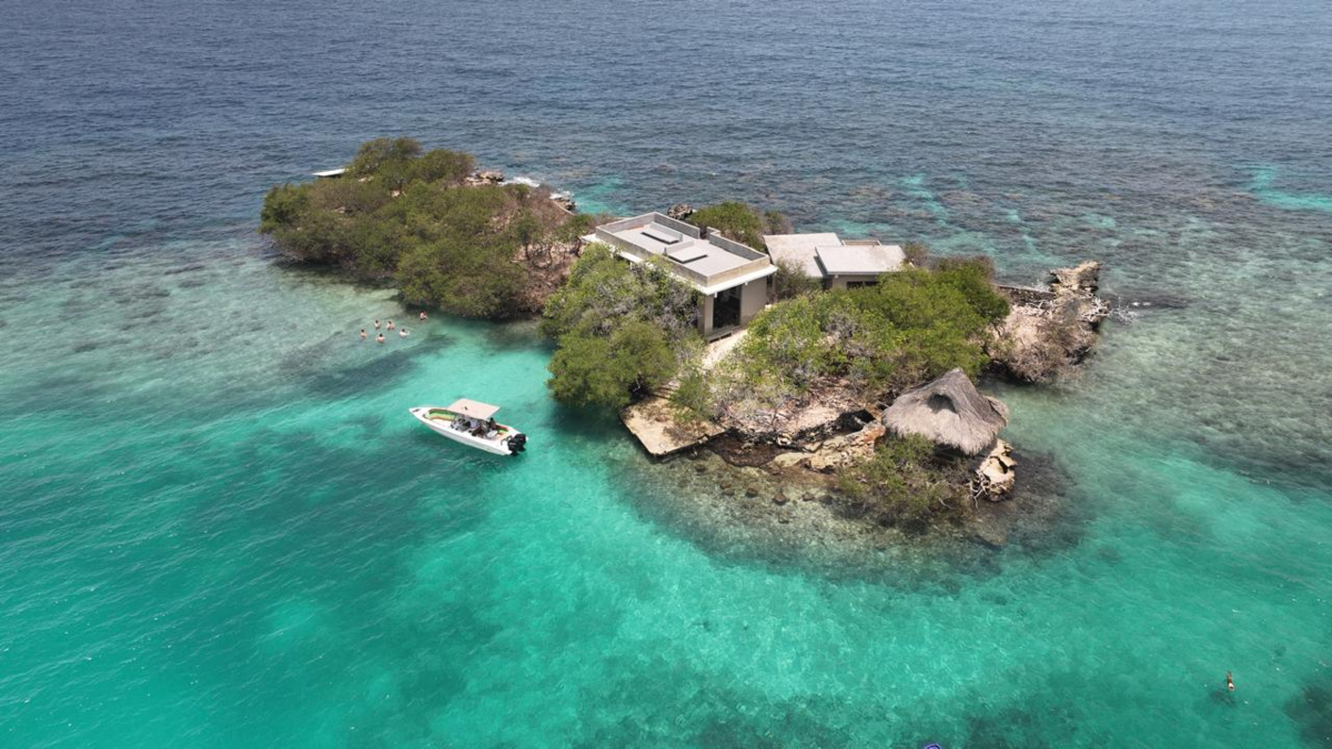 El empresario niega utilizar la isla de Cartagena para turismo y está involucrado en una disputa con la ANT

 – Ojo critico