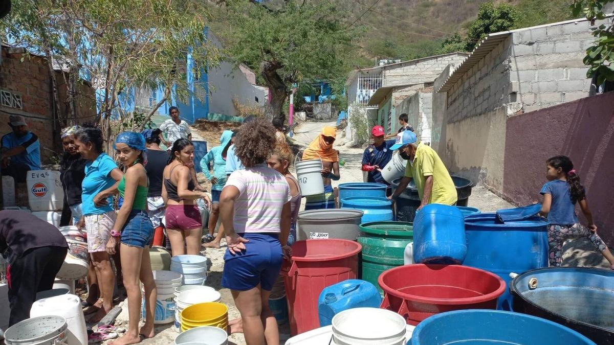 Santa Marta implementa su propia solución al problema del agua, mientras el Gobierno Nacional determina la construcción de una planta desalinizadora

 – Ojo critico